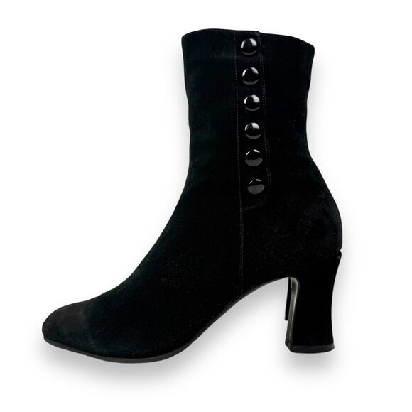 1960's mod black suede button detailed witchy boots